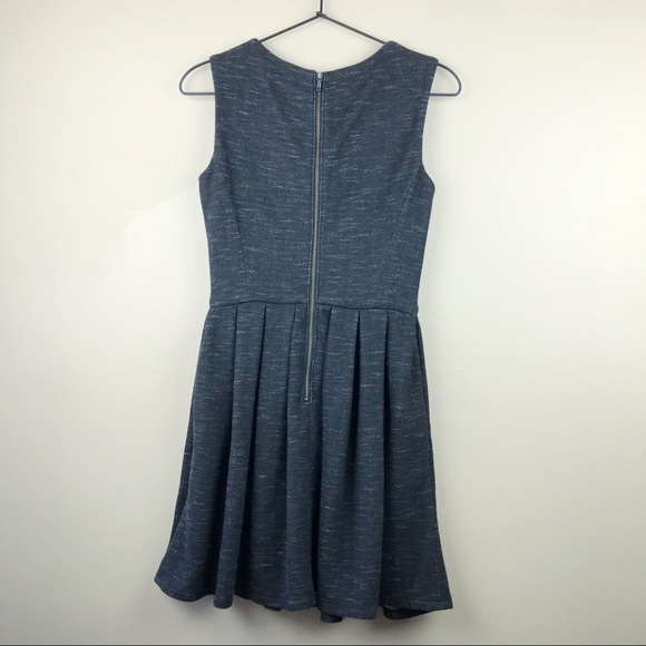 Aritzia} Talula Waldorf Pleated Pocket Dress - Picture 5 of 7